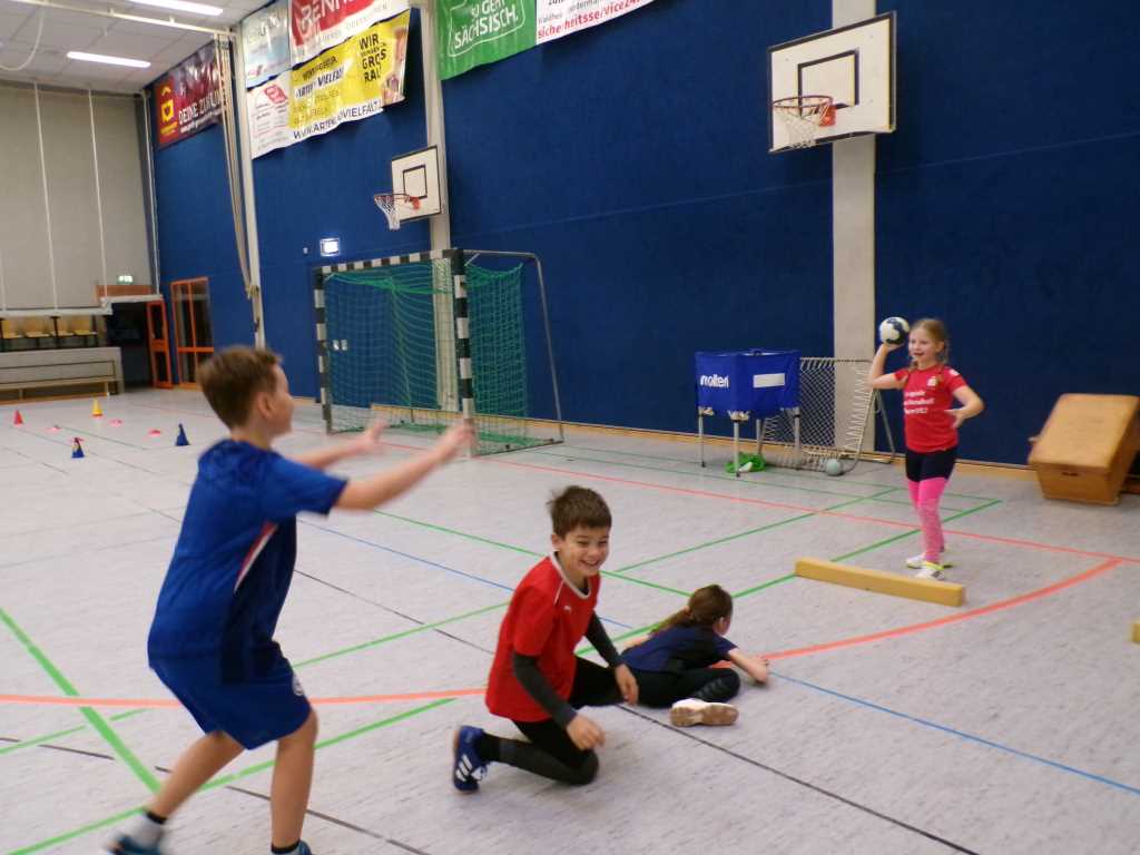 Tag des Handballs an der Grundschule Waldheim